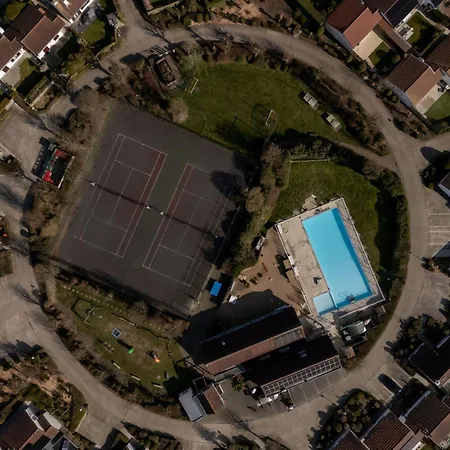 Polderhuis 9 Parking And Shared Pool By Interhome Дом отдыха